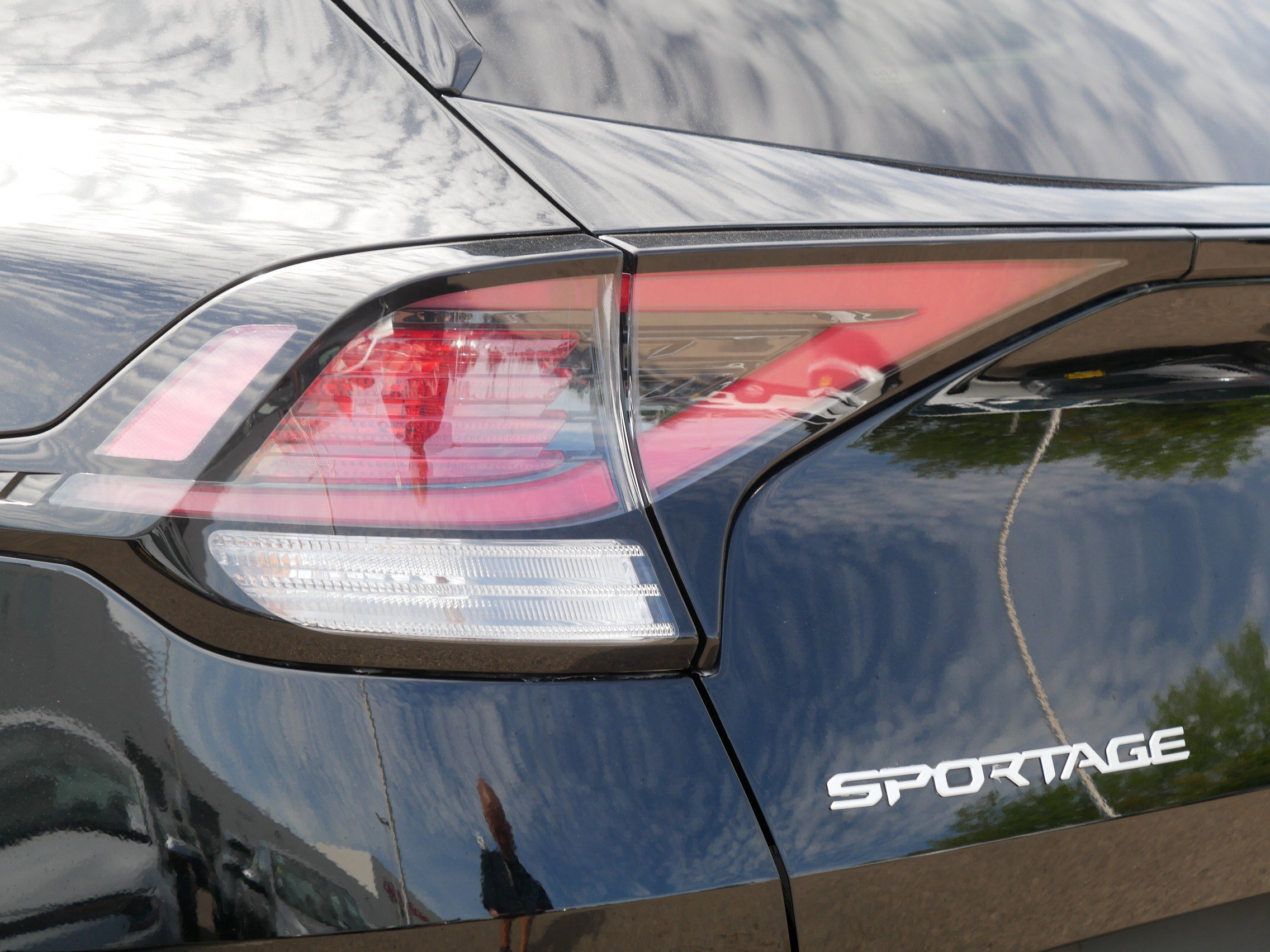 Certified 2023 Kia Sportage EX AWD/4WD image 17