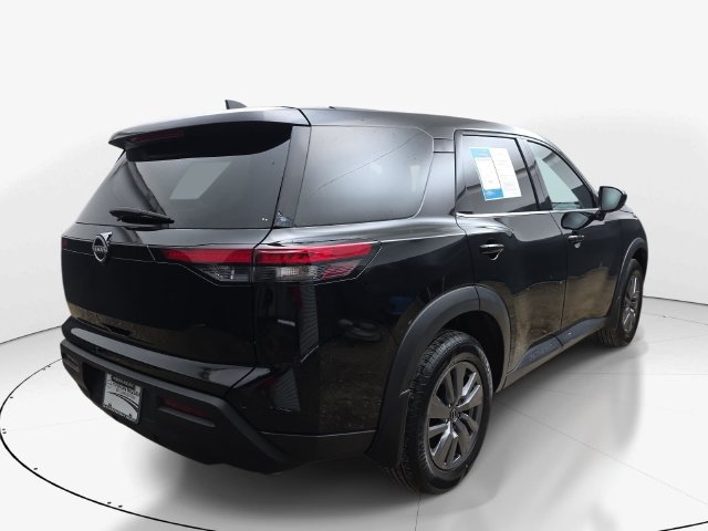 Used 2025 Nissan Pathfinder S FWD image 6