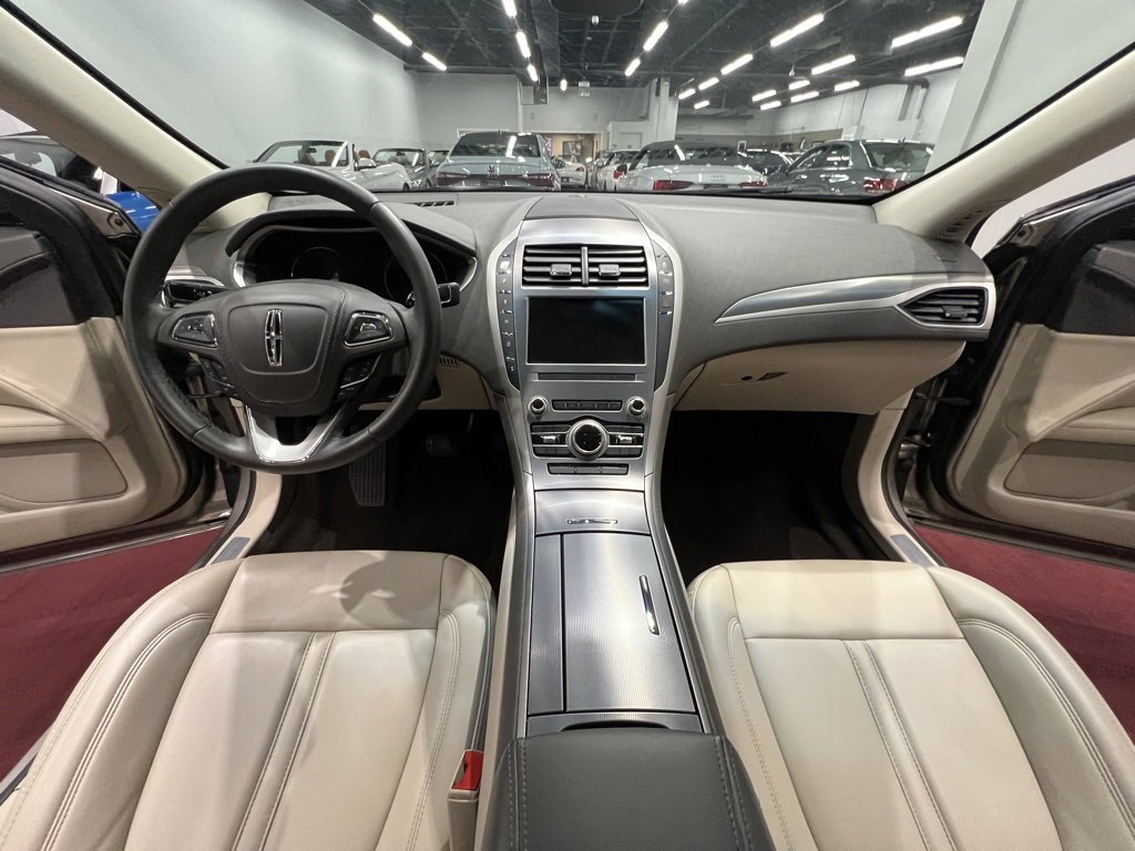 Used 2019 Lincoln MKZ Premiere image 35