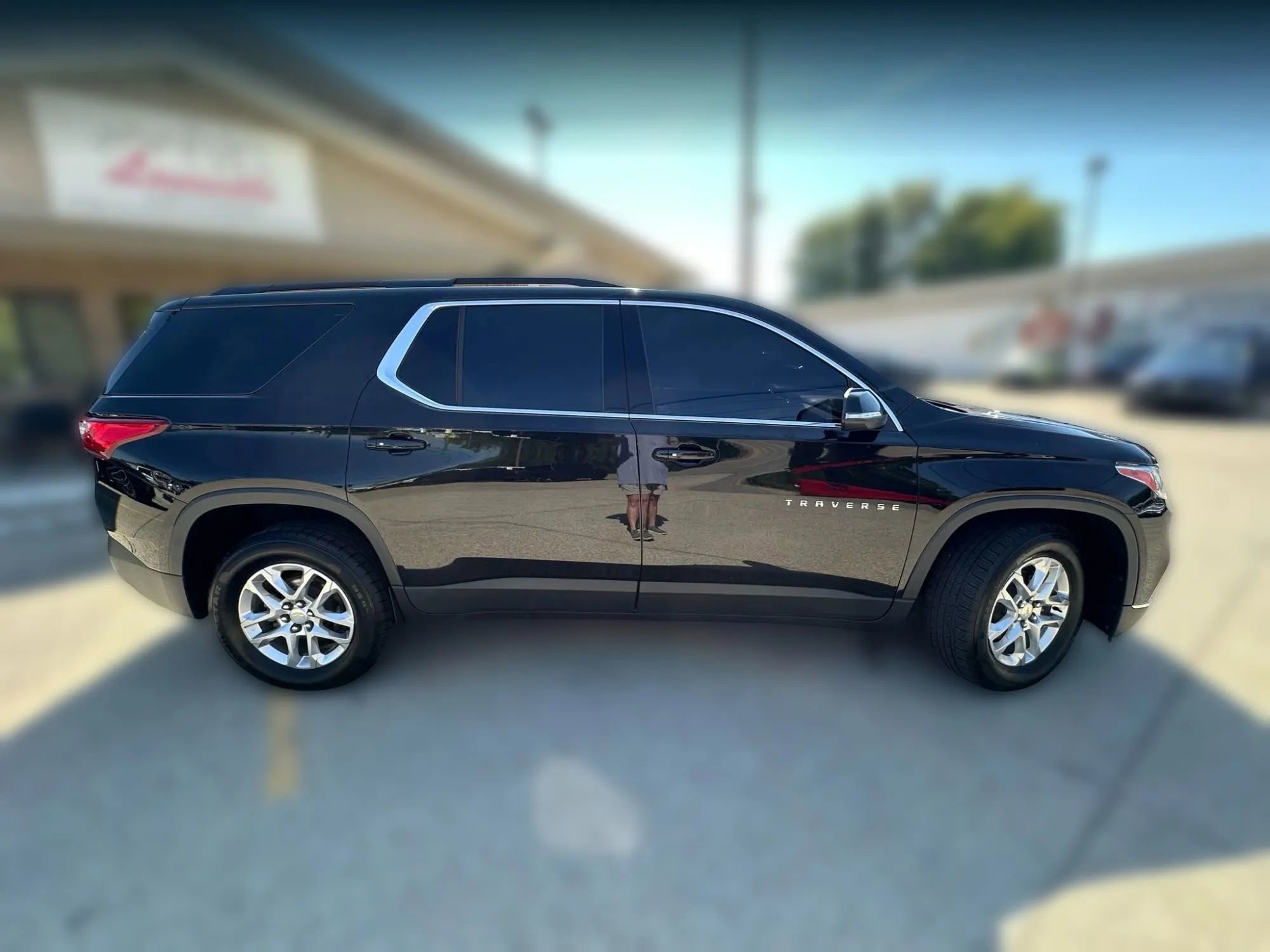 Used 2021 Chevrolet Traverse LT w/ LPO, Floor Liner Package image 8