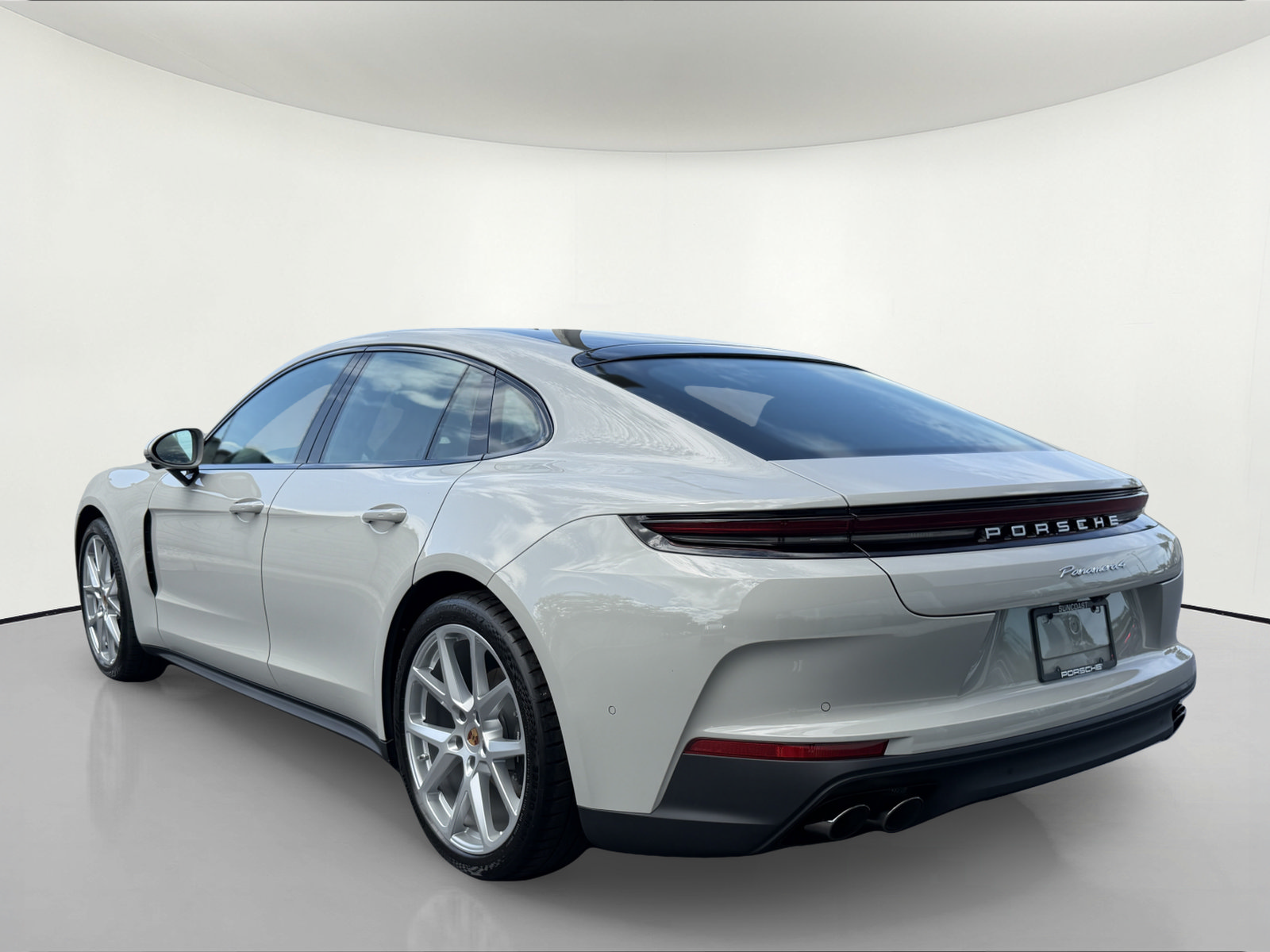 New 2026 Porsche Panamera 4 AWD/4WD image 3