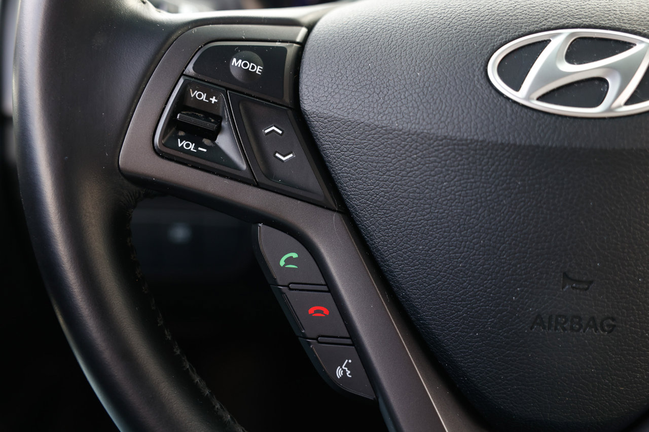 Used 2015 Hyundai Veloster Turbo image 25