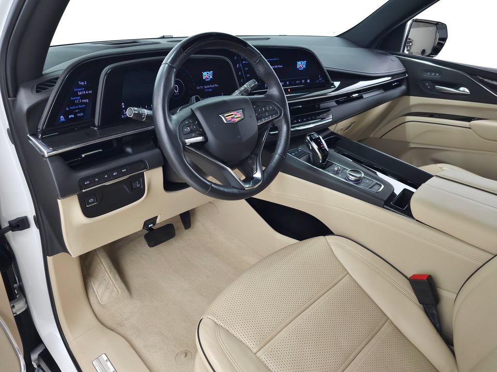 Used 2024 Cadillac Escalade Premium Luxury AWD/4WD image 18