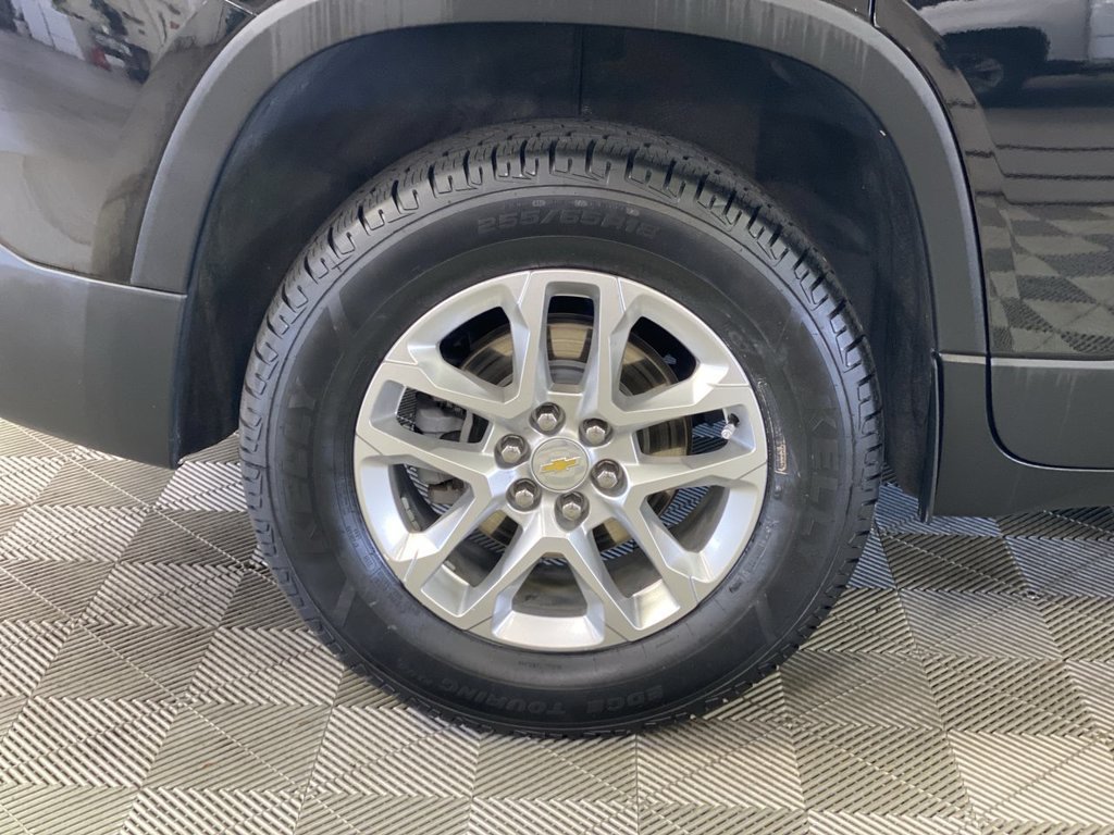 Used 2021 Chevrolet Traverse LT FWD image 38