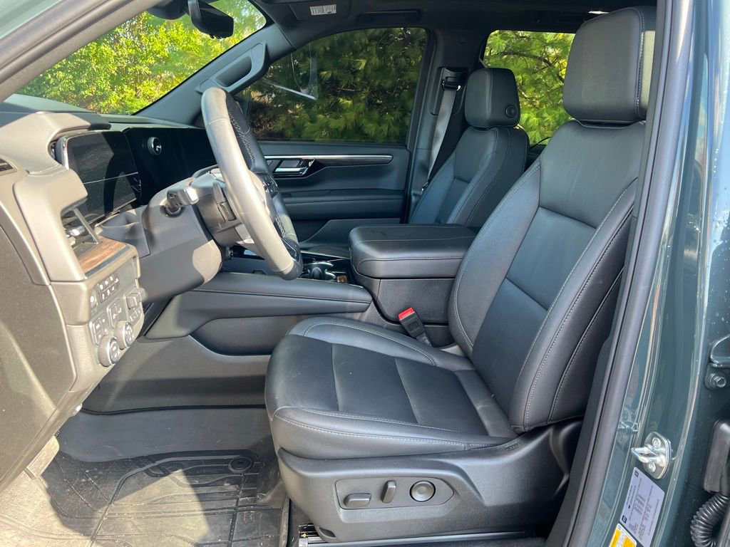 Used 2025 Chevrolet Tahoe Z71 w/ Z71 Off-Road Package image 9