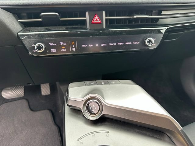 Used 2024 Kia EV6 Light AWD/4WD image 19