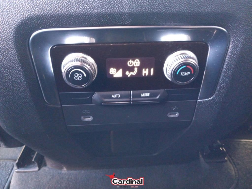 Used 2022 GMC Yukon XL SLE w/ Gmc Pro Safety Plus Package image 25