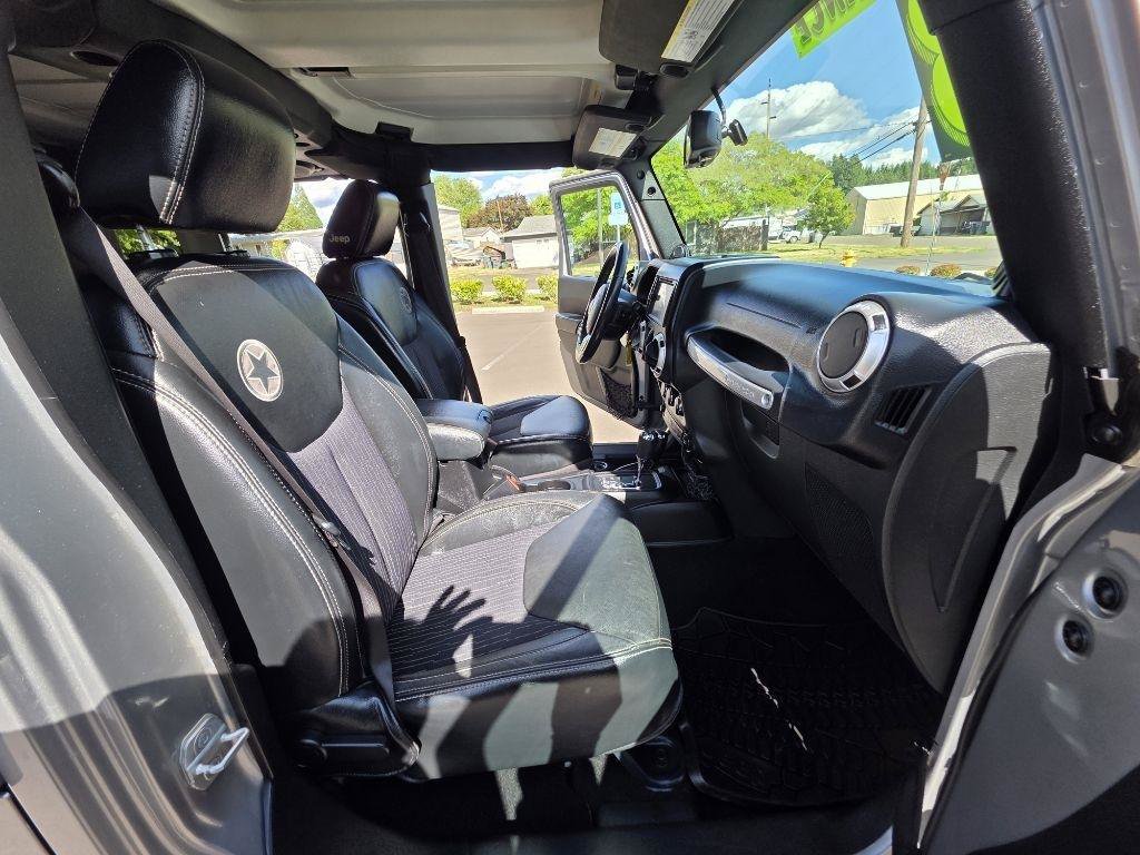 Used 2013 Jeep Wrangler Unlimited Sport AWD/4WD image 15