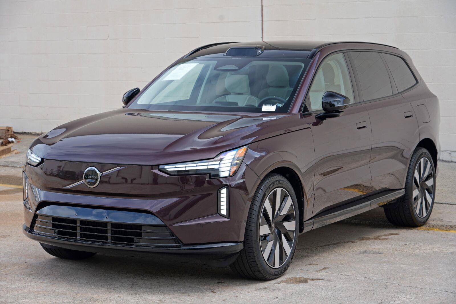 Used 2025 Volvo EX90 Ultra AWD/4WD image 45