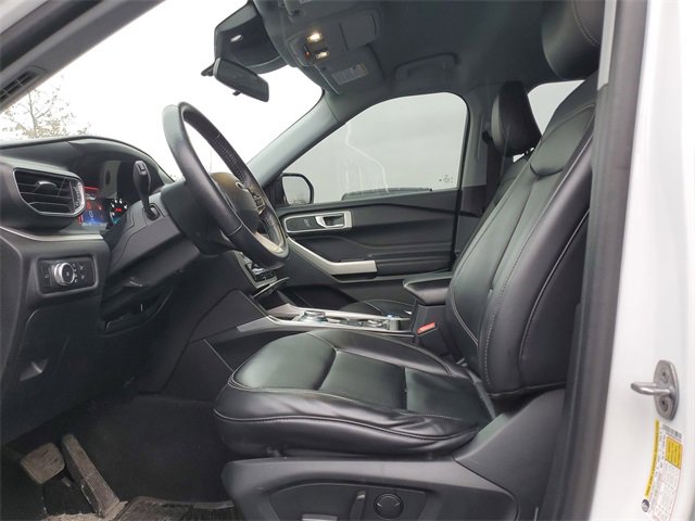Used 2021 Ford Explorer XLT w/ Equipment Group 202A image 19