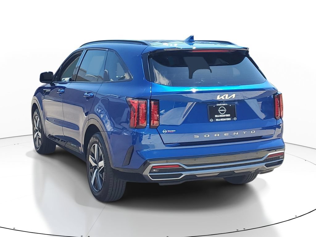 Used 2022 Kia Sorento S FWD image 4