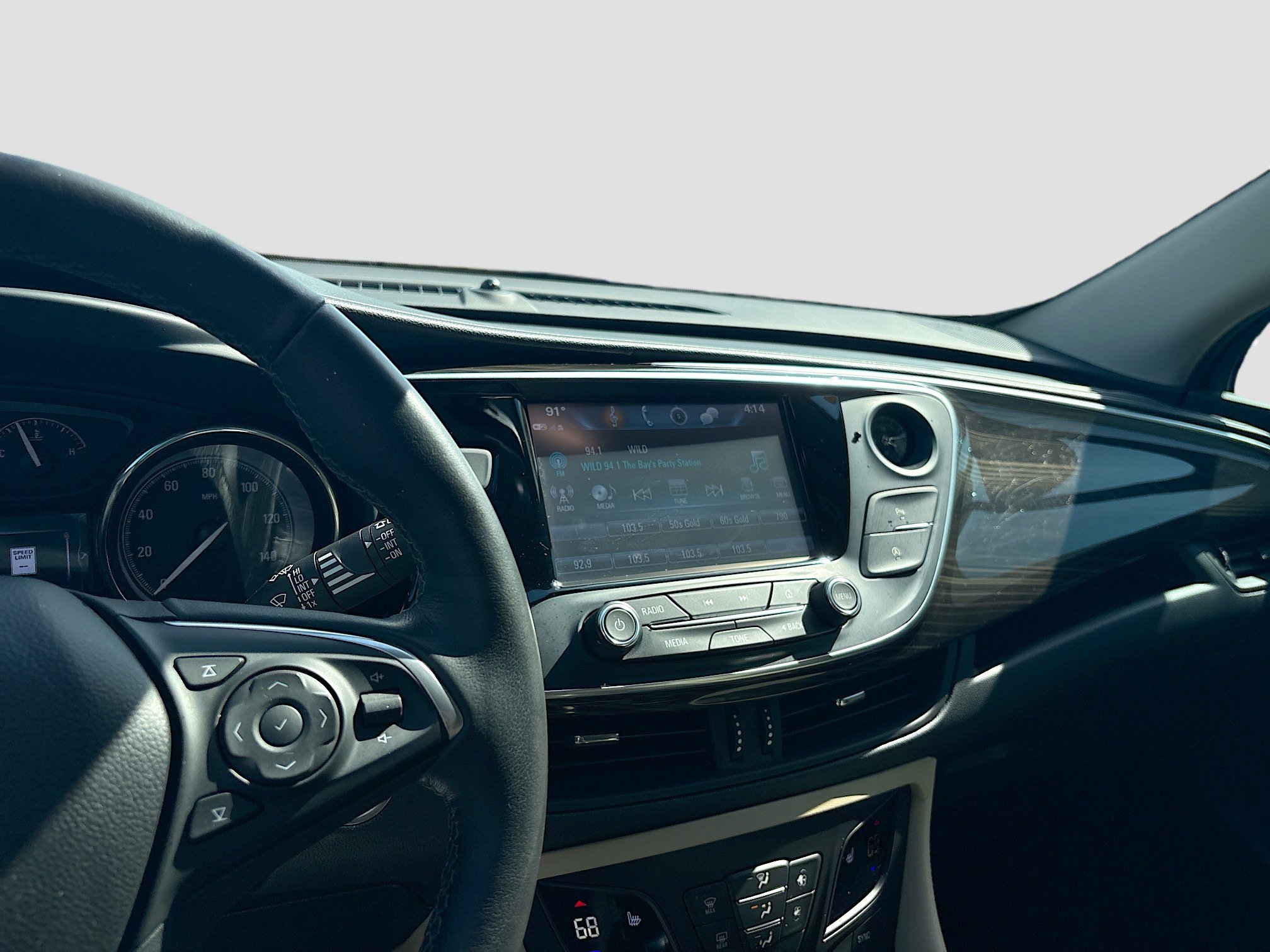 Used 2019 Buick Envision Essence FWD image 17