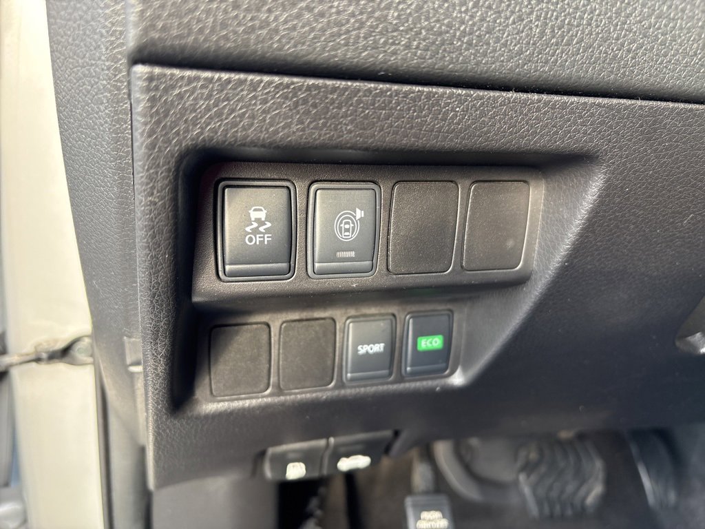 Used 2017 Nissan Rogue SV image 21