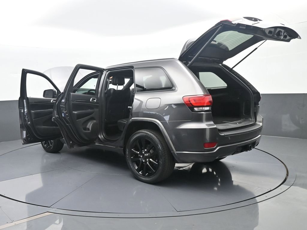 Used 2019 Jeep Grand Cherokee Altitude image 68