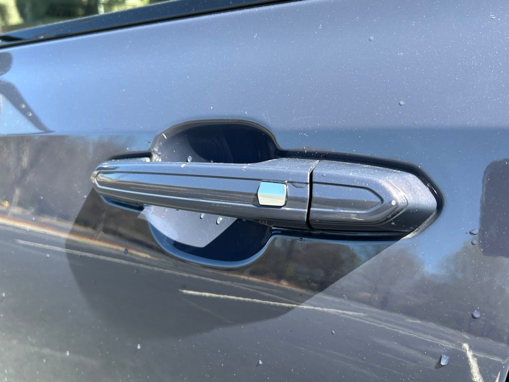 Used 2024 Cadillac XT4 Sport w/ Cold Weather Package image 23