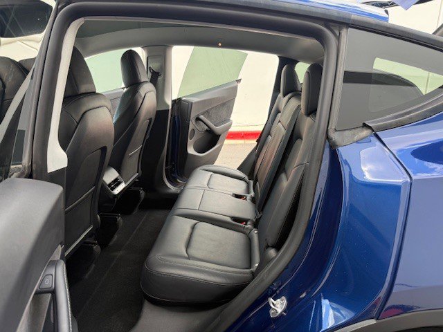 Used 2022 Tesla Model Y Long Range image 15
