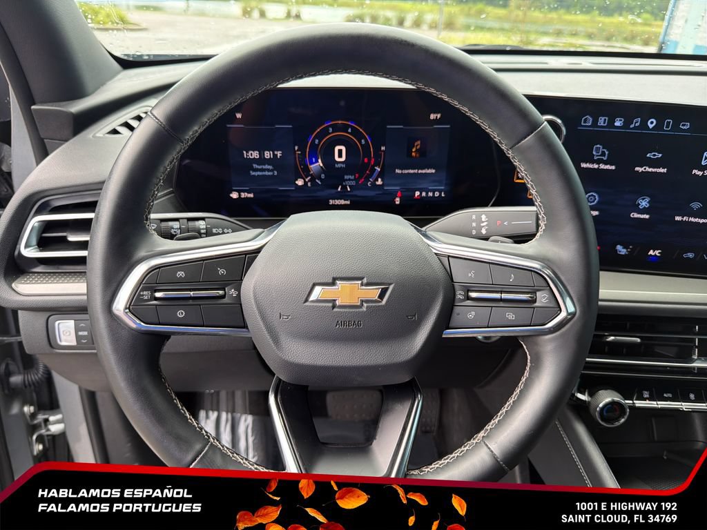 Used 2025 Chevrolet Traverse LT FWD image 19
