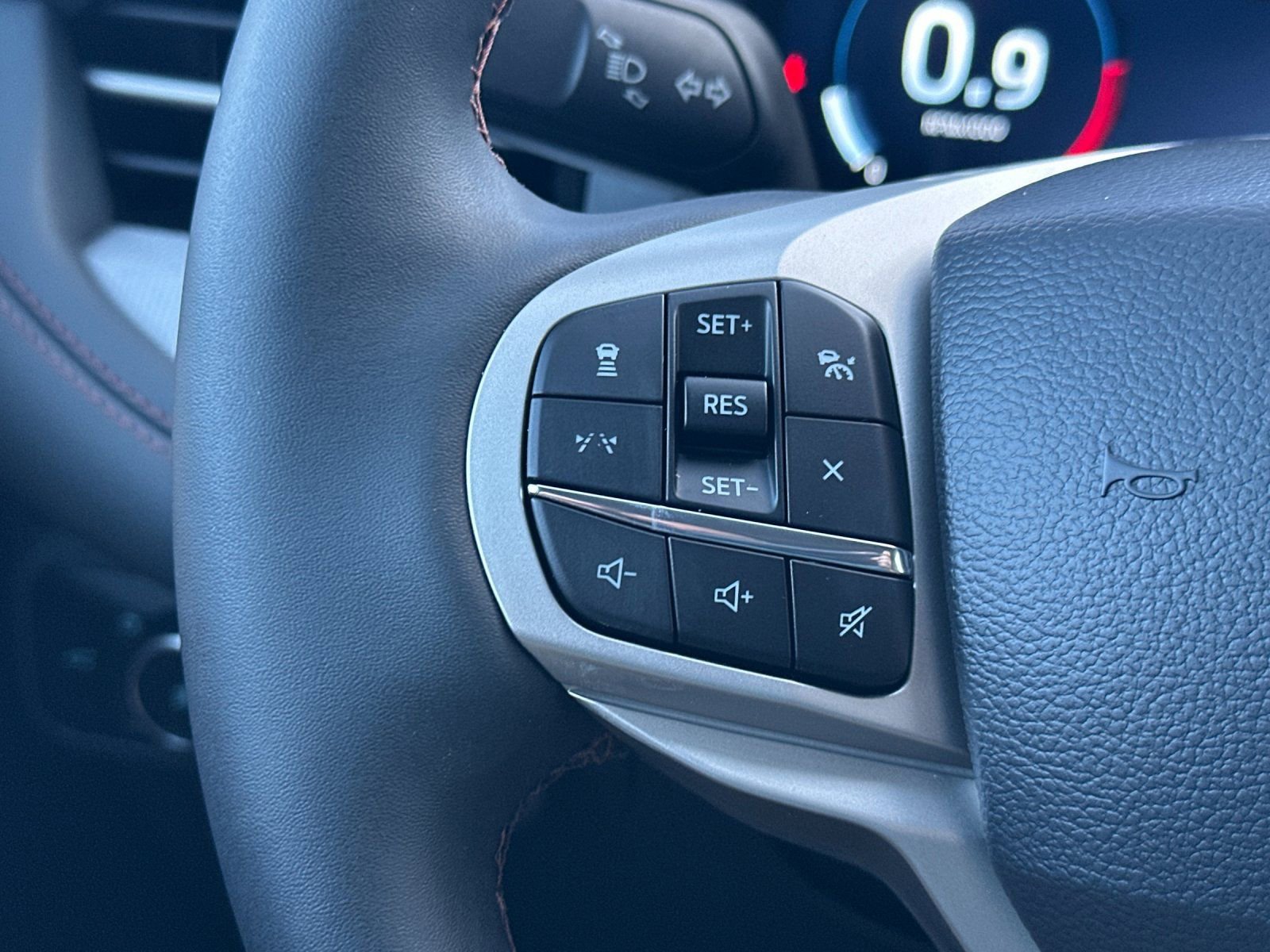 New 2026 Ford Explorer Active w/ Active Comfort Package image 27