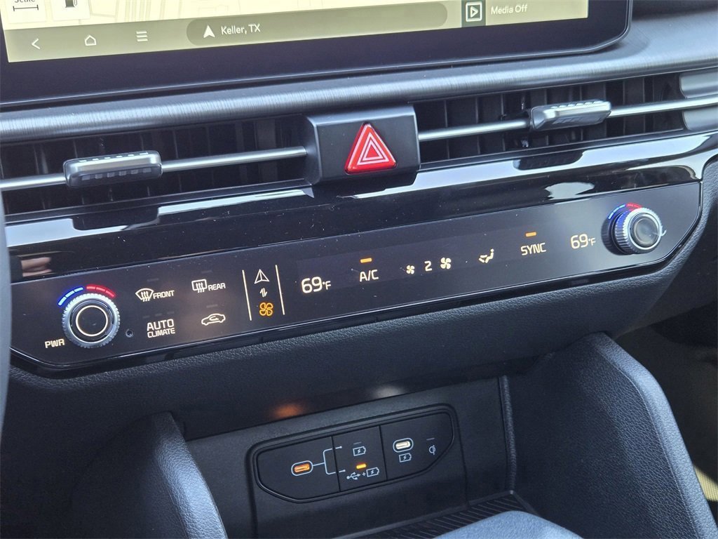 New 2026 Kia Sportage X-Line w/ X-Line Technology Package AWD/4WD image 17