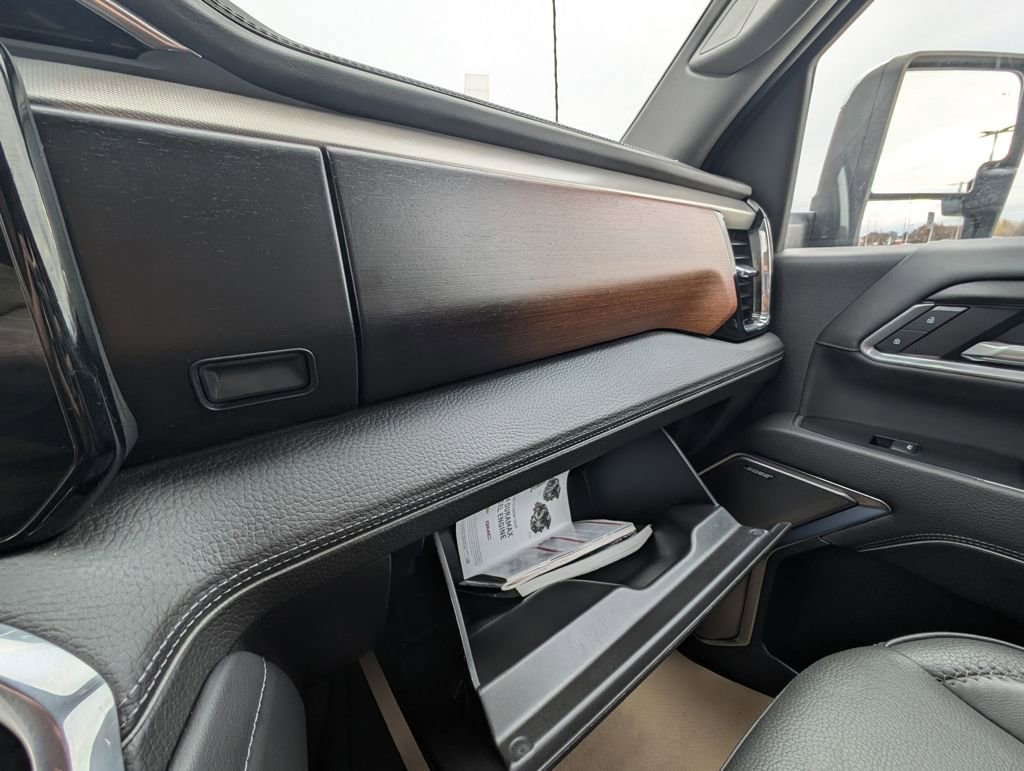 Used 2024 GMC Sierra 2500 Denali w/ Denali Reserve Package image 40