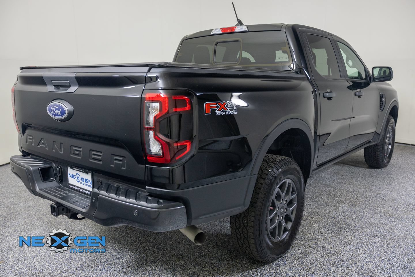 Used 2025 Ford Ranger XLT w/ Equipment Group 301A High AWD/4WD image 8