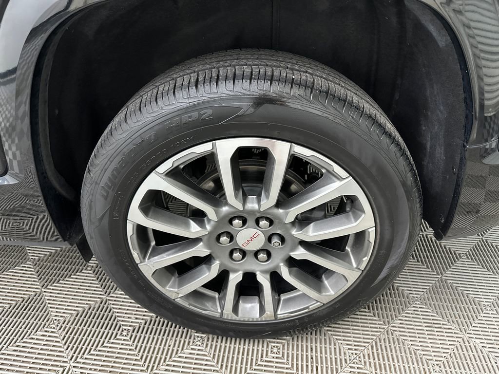 Used 2021 GMC Acadia Denali w/ Denali Technology Package FWD image 24