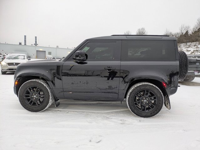 Used 2022 Land Rover Defender 90 X-Dynamic S image 8