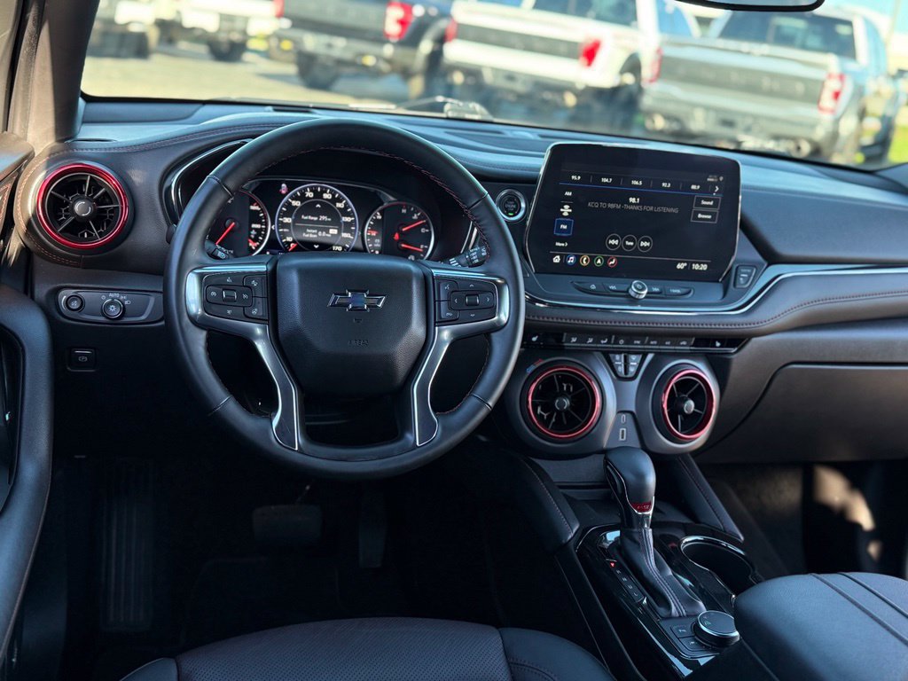 Used 2025 Chevrolet Blazer RS FWD image 4