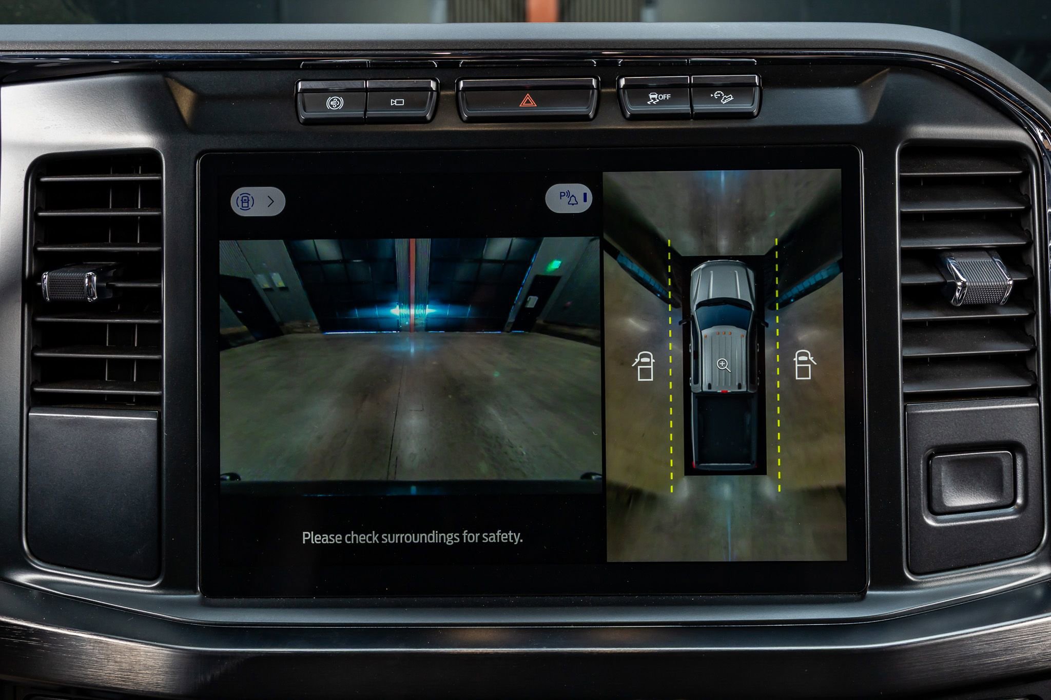 Used 2023 Ford F250 Lariat w/ Sport Appearance Package image 25