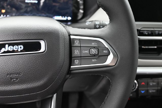 New 2026 Jeep Compass Limited w/ Sun, Sound & Navigation Group AWD/4WD image 27