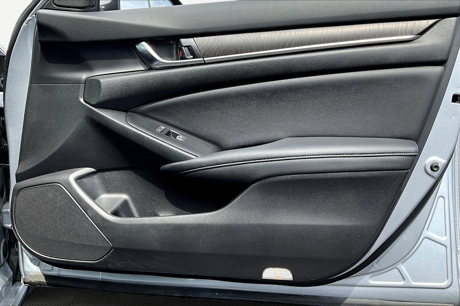 Used 2021 Honda Accord Touring image 33