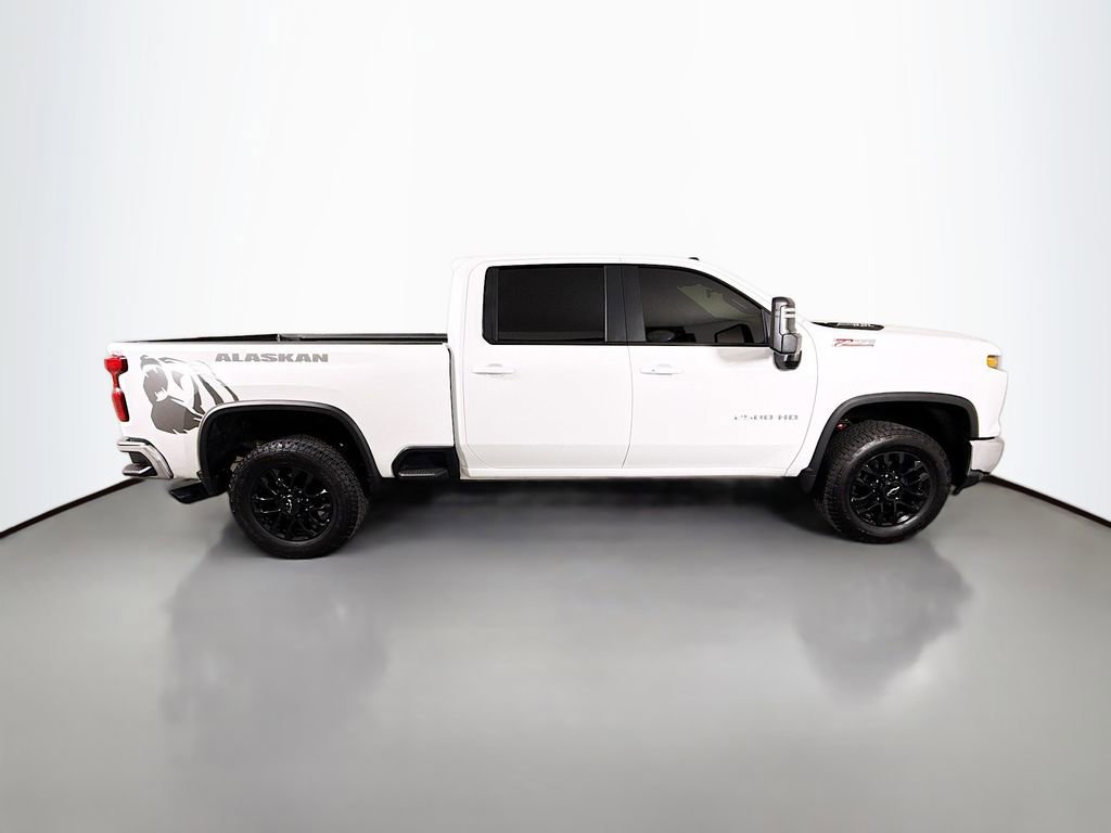 Used 2025 Chevrolet Silverado 2500 LT AWD/4WD image 8