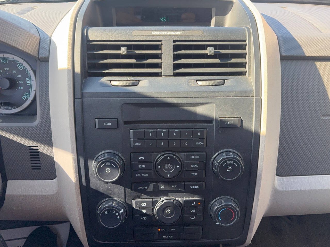 Used 2010 Ford Escape XLS FWD image 29