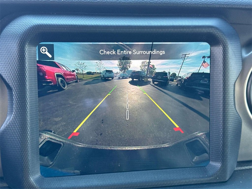 Used 2021 Jeep Gladiator Willys image 22