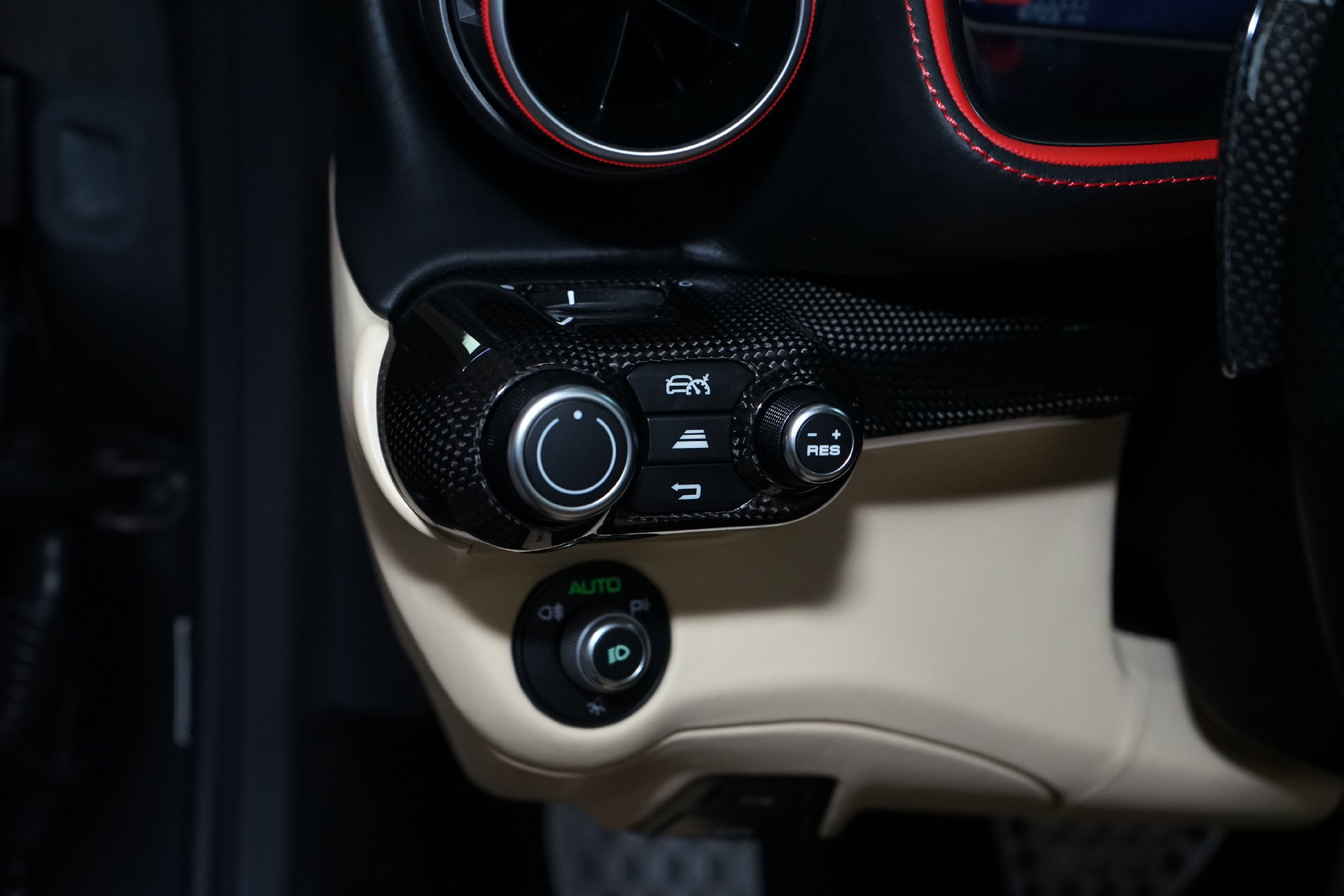 Used 2021 Ferrari 812 GTS RWD image 31