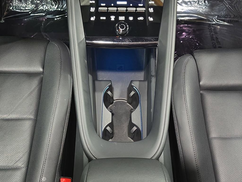 Certified 2025 Porsche Macan Electric image 20