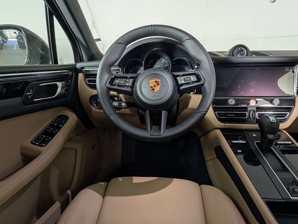 New 2026 Porsche Macan image 21