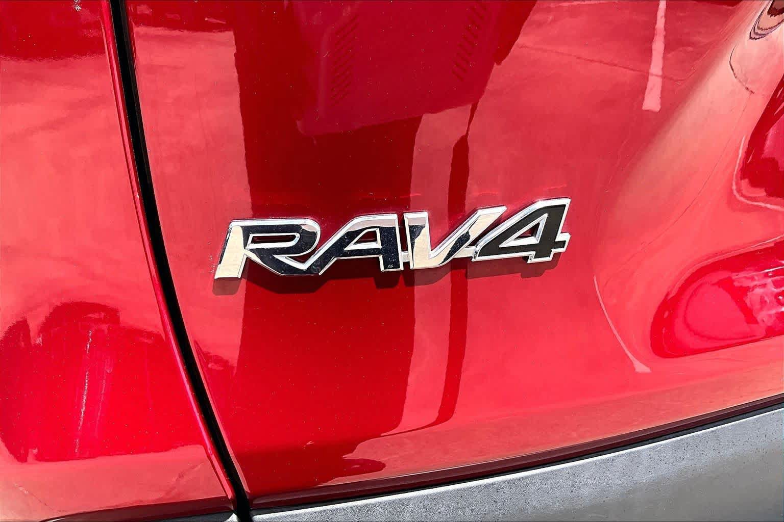 Used 2024 Toyota RAV4 XLE w/ Convenience Package AWD/4WD image 31