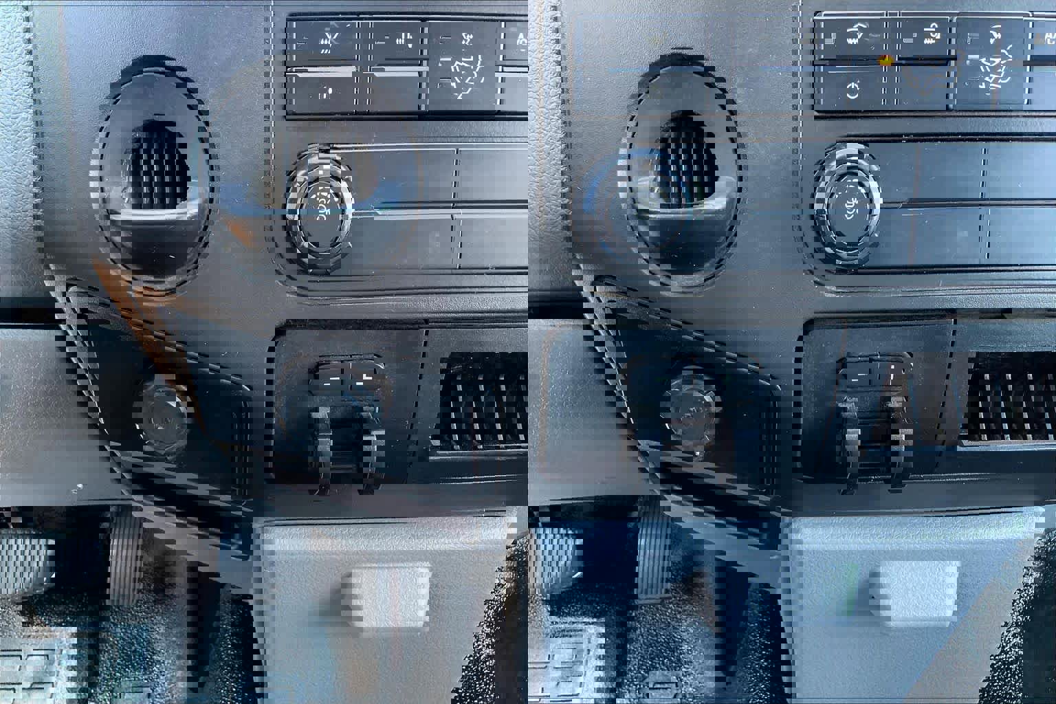 Used 2015 Ford F350 XL w/ Power Equipment Group image 33