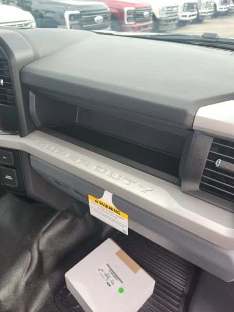 New 2026 Ford F350 XL w/ XL Chrome Package image 25