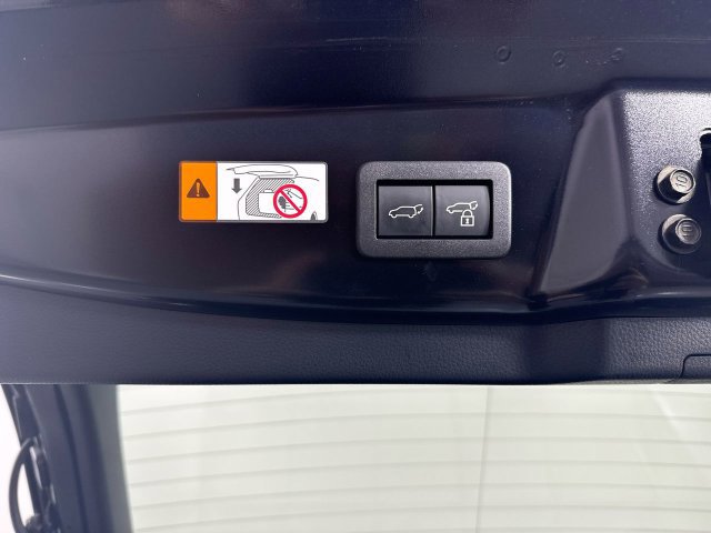 Used 2025 Toyota Prius Limited AWD/4WD image 34