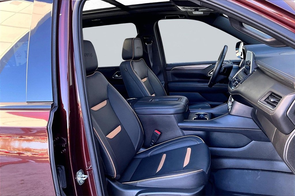 Used 2023 GMC Yukon XL AT4 w/ AT4 Premium Plus Package image 30