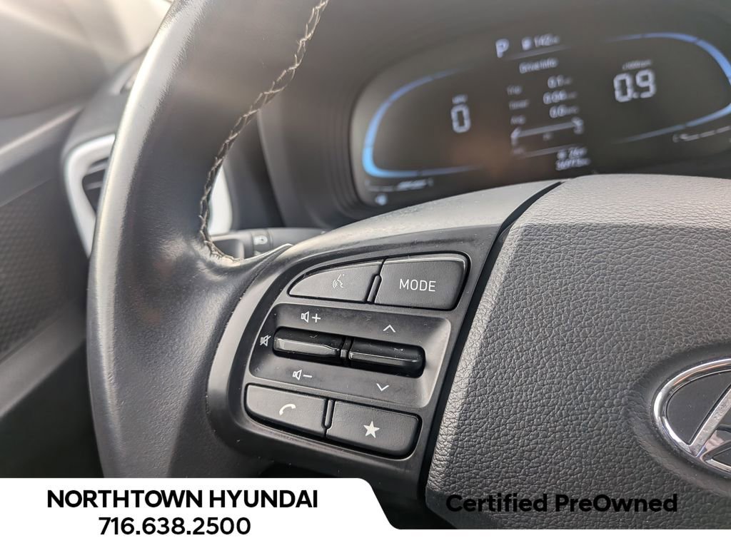 Certified 2023 Hyundai Venue Limited w/ Cargo Package image 29