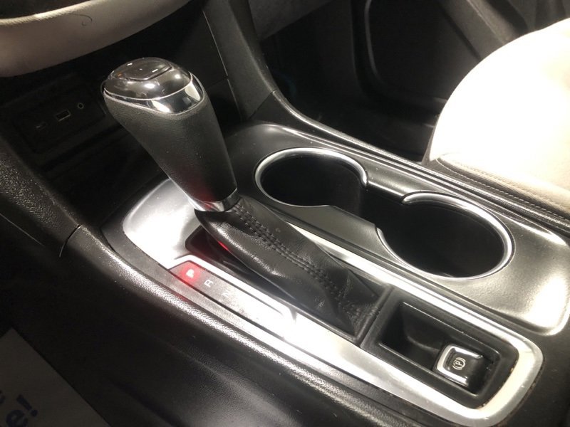 Used 2019 Chevrolet Equinox LS w/ LS Convenience Package image 25