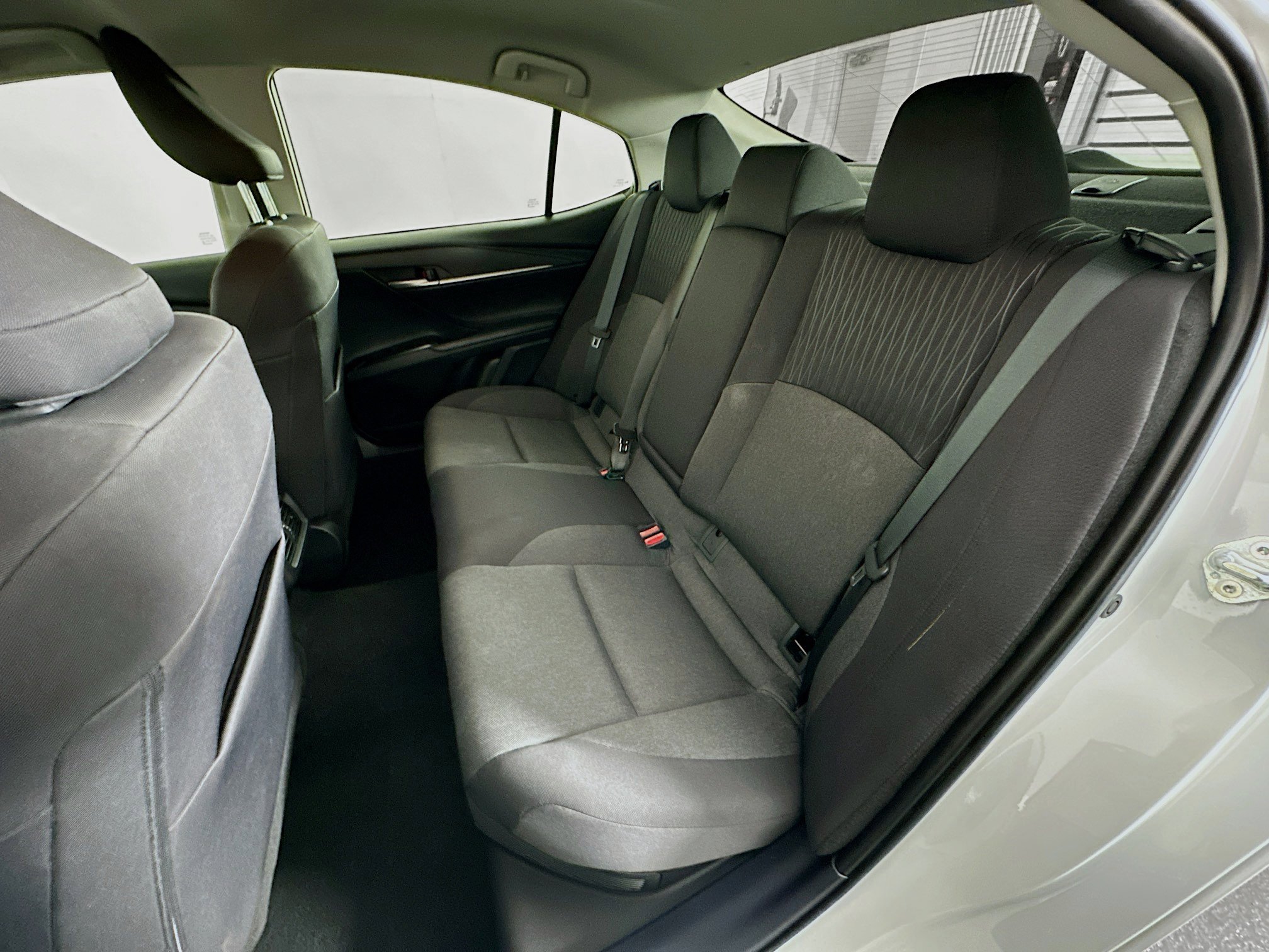 Used 2025 Toyota Camry LE image 27