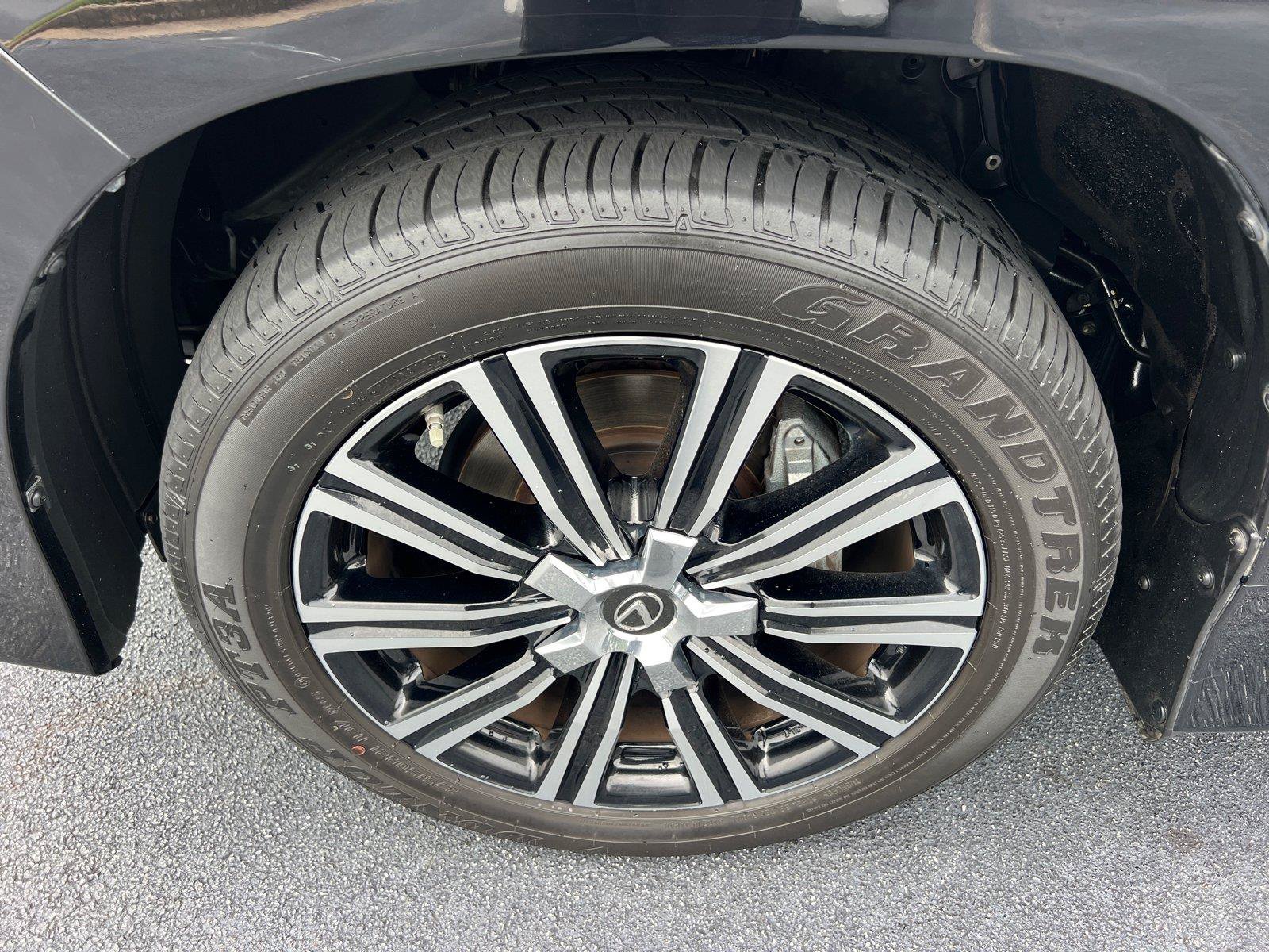 Used 2020 Lexus LX 570 4WD w/ Luxury Package image 11