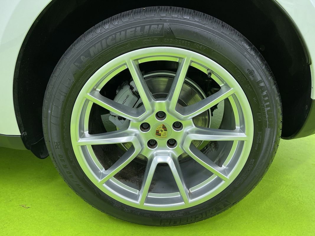 Used 2015 Porsche Macan S w/ Premium Package Plus image 15