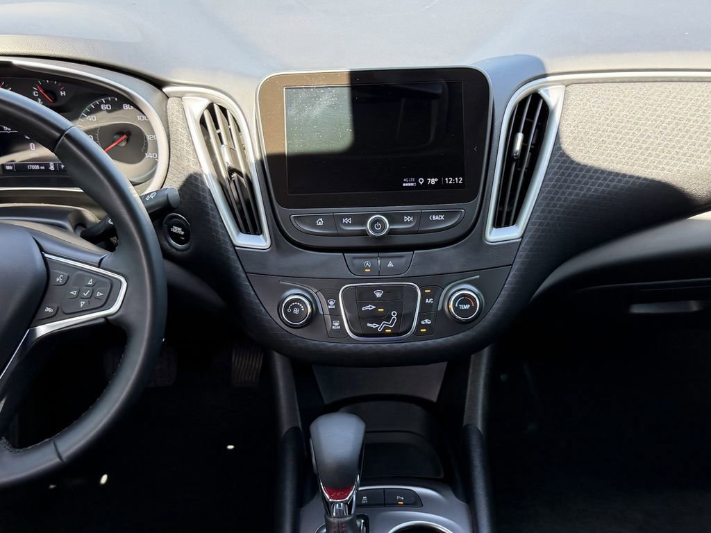 Used 2025 Chevrolet Malibu RS FWD image 14