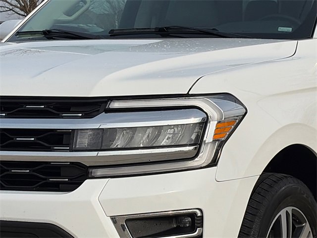 Used 2024 Ford Expedition Limited image 4