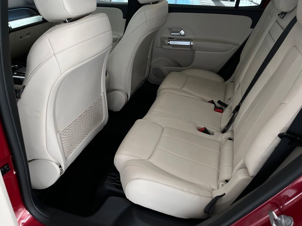 Used 2021 Mercedes-Benz GLB 250 4MATIC image 28